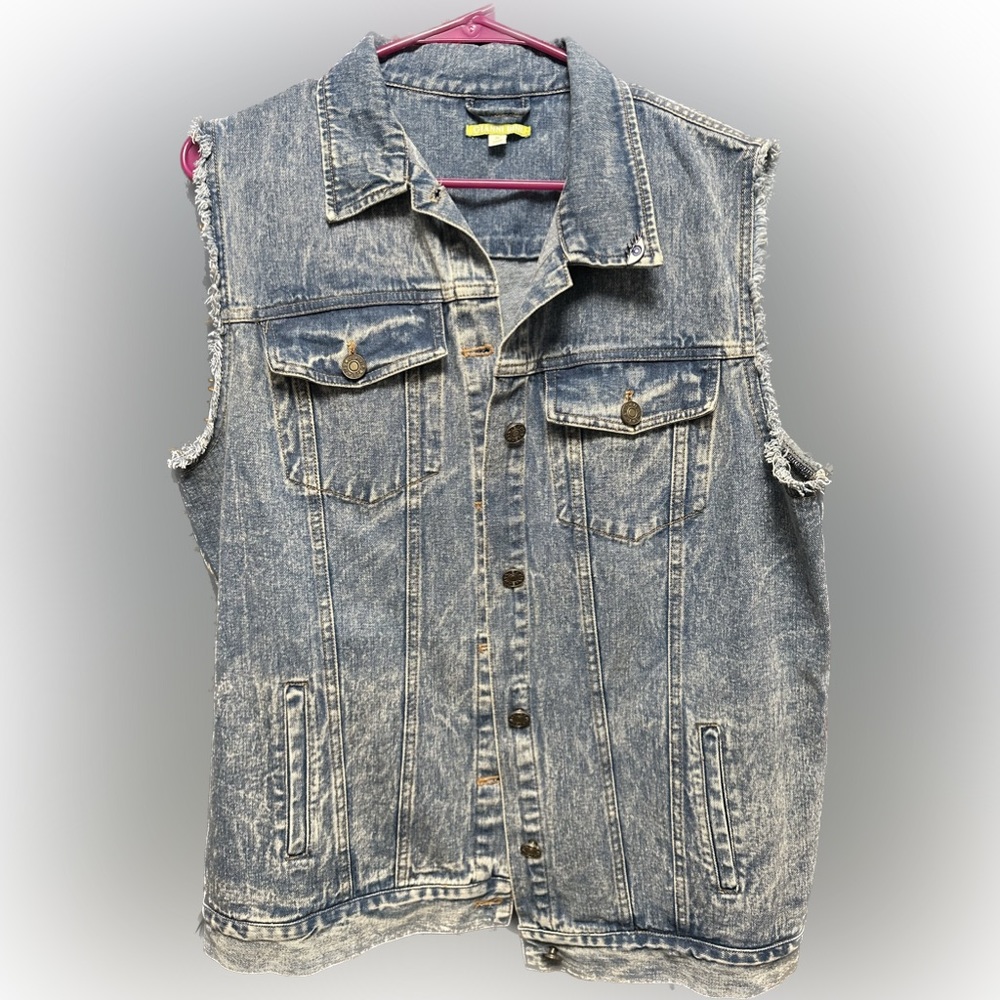 Gianni Bini denim vest, size medium